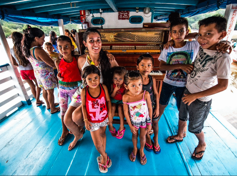 Raízes, um piano na Amazônia