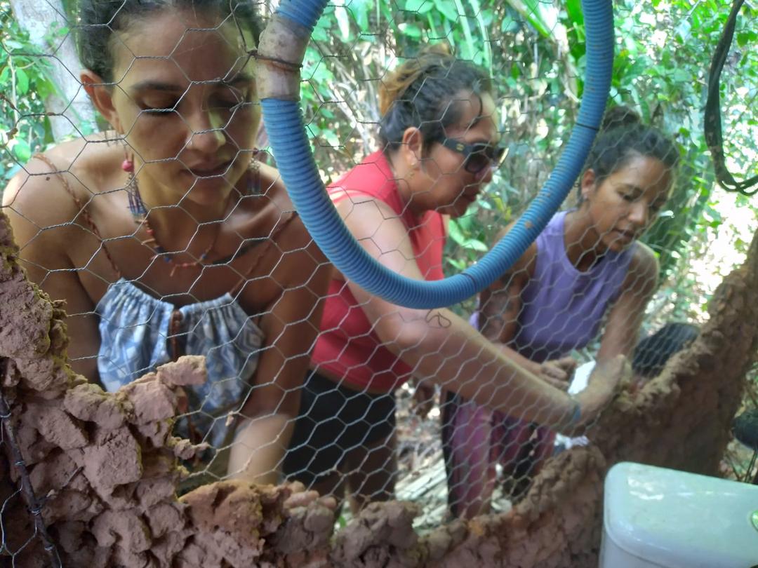 Gaia d´barro - Barro e Bioconstrução holística - Barroterapia